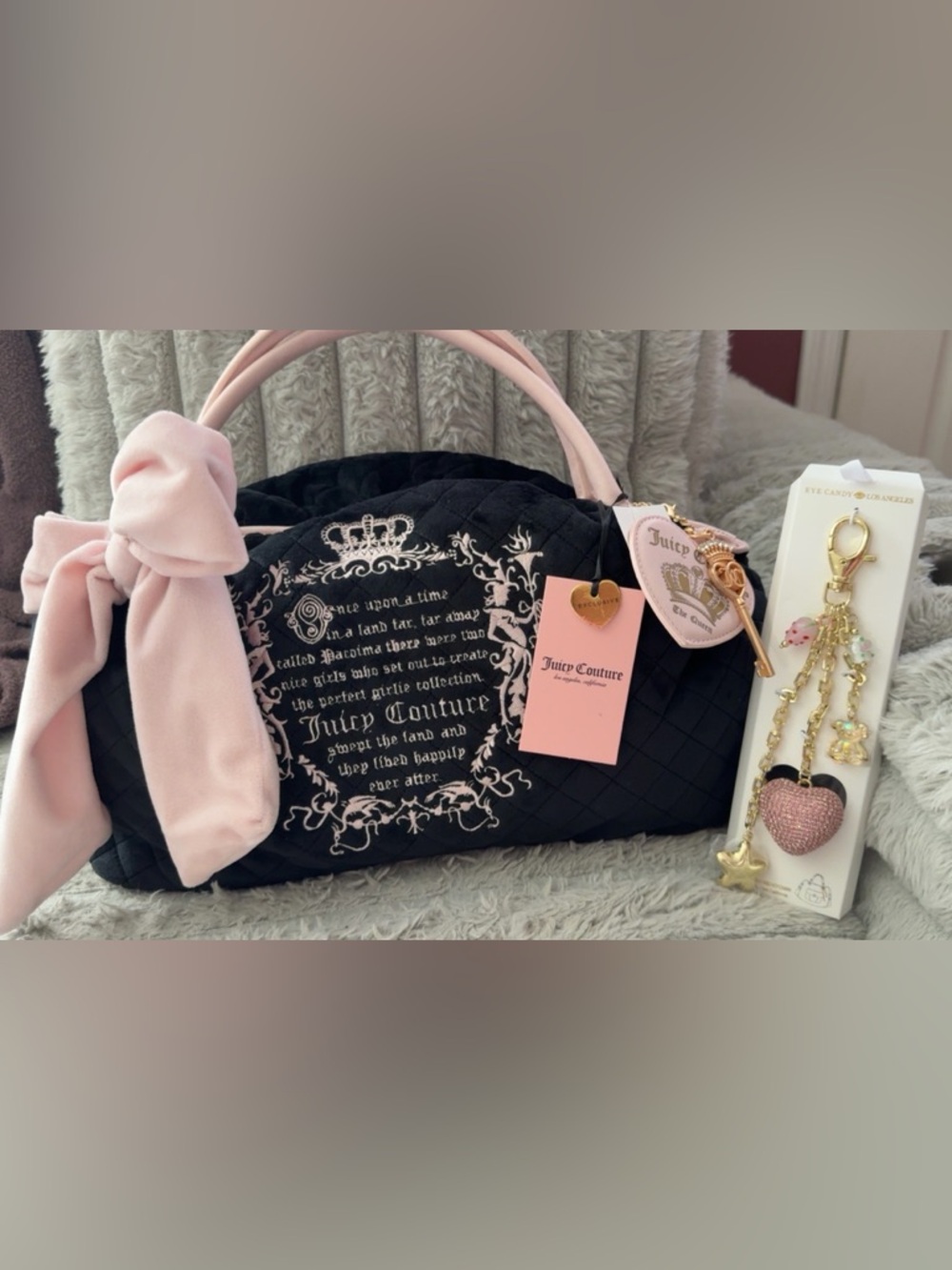 Juicy Couture TALE Bowler Retro
Daydreamer Y2K Liquorice & Extra Bag
Charm